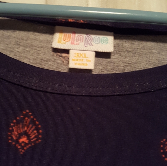 Lularoe shirt - Picture 2 of 3